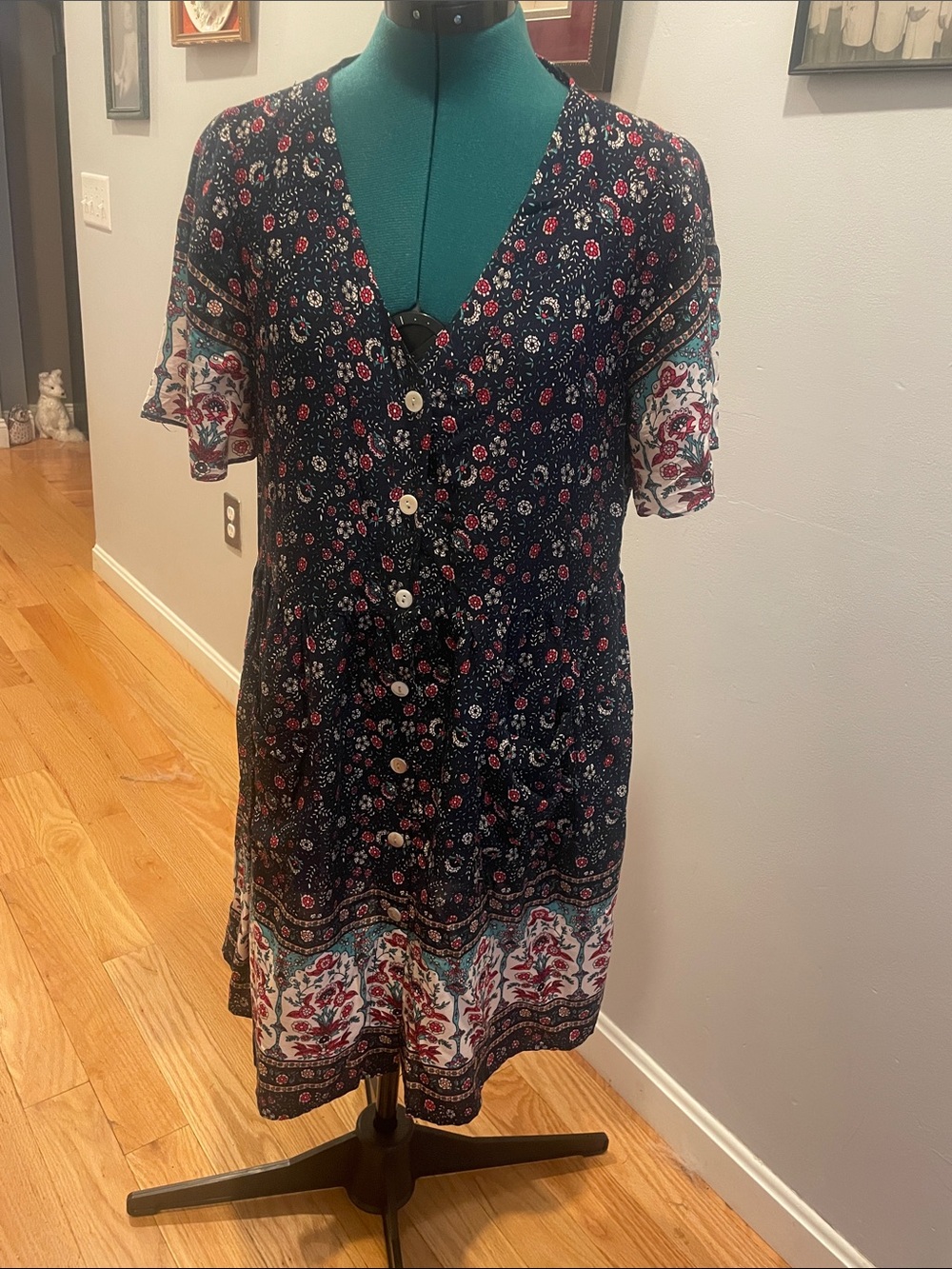 Navy Floral Button-Front V-Neck Short Dress
